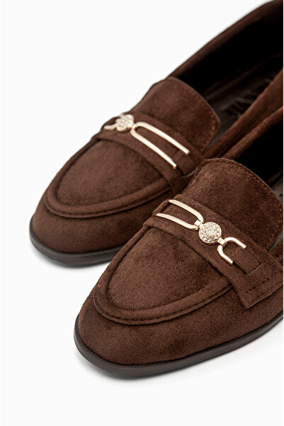 Mamito Ayakkabı حذاء باليه مزين بإبزيم معدني من طراز INT 7004