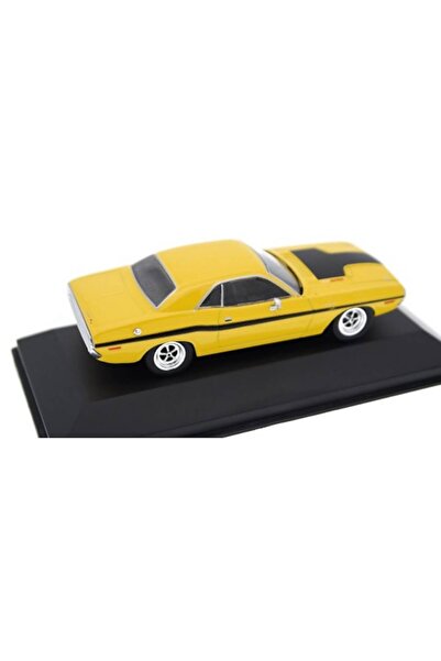 Altaya Dodge Challenger R/T 440 Model 1970 cu vitrină din plexiglas - 1/43