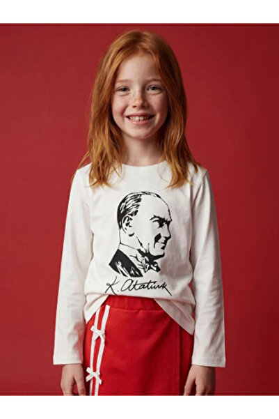 LC Waikiki Εκρού μπλουζάκι για κορίτσια με στάμπα Ατατούρκ 23 Απριλίου για τη...