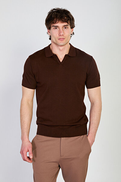 BARRELS AND OIL Ανδρικό πλεκτό μπλουζάκι με λαιμόκοψη ποδηλάτου - Καφέ