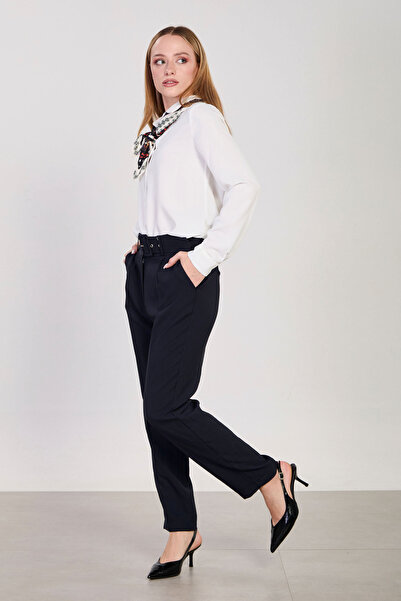 BARRELS AND OIL Pantaloni de damă din material textil cu curea - Albastru închis