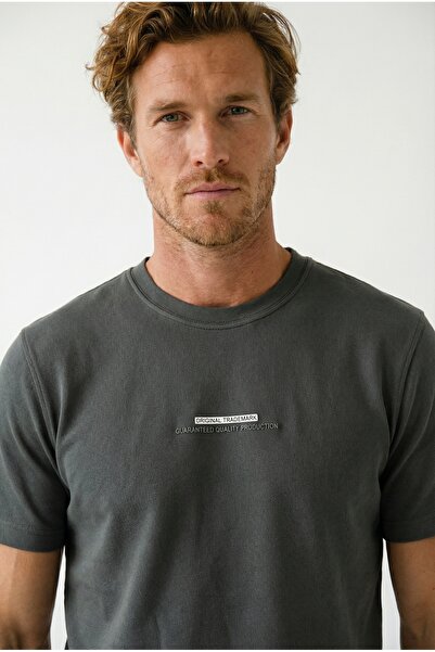 Redline Tricou cu imprimeu pentru bărbați, slim fit, sezon nou Nevro