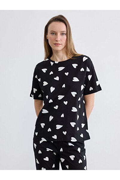 LC Waikiki Rmz Gi̇yi̇m Farkiyla Heart Embroidered Women's Pajama Set