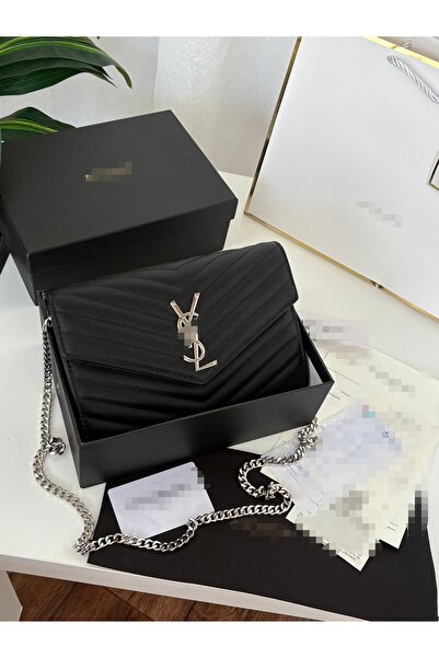 Generic High-quality shoulder bag with accessories