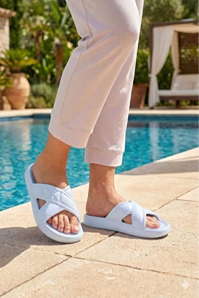 GEZER شبشب حمام نسائي صيفي مناسب للأرضيات المبللة والحديقة المنزلية