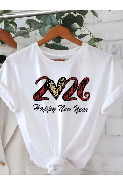 LİNA06 تي شيرت نسائي أنيق مطبوع بتصميم طباعة الفهد مع عبارة "سنة جديدة سعيدة"