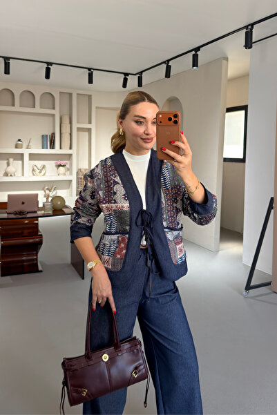 Sezgi Tekin Jachetă patchwork bleumarin cu detaliu de legătură