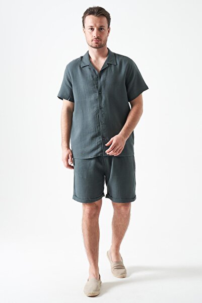 TENA شورت رجالي من الموسلين باللون الأخضر الصنوبري ذو أرجل واسعة