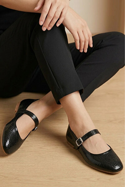 TOFİSA Women's Black Faux Leather Belted Ballerinas - 28339-Black