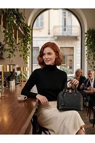 w white stars sports & wear حقيبة كتف نسائية عصرية منقوشة