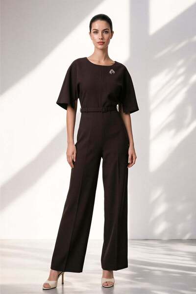 Setre Acı-Kahve Broş Detaylı Tam Kalıp Kısa Kollu Tulum