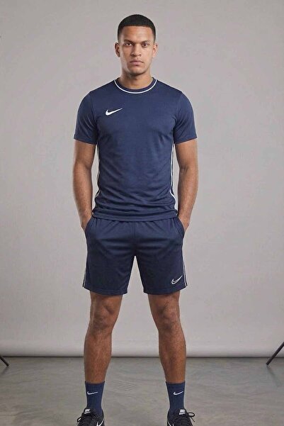 Nike Ανδρικό σετ αθλητικού μπλουζάκι και σορτς Dri-Fit που αναπνέει