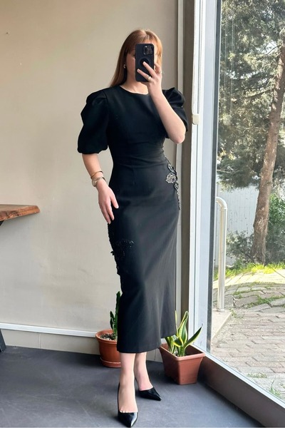 Pulli Collection Rochie neagră cu detalii din paiete, lungime midi