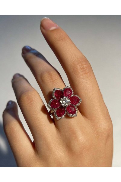 LABELRM Flare Petal Ring