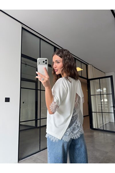 BB Bensu Buyruk Μπλουζάκι με δαντέλα και λεπτομέρειες, εκρού