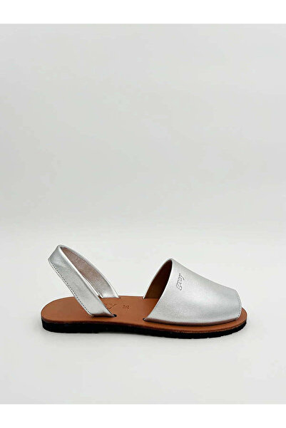 GREY THE CLASSIC IN SILVER