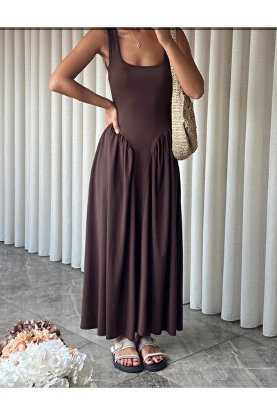 Noi Belis Square Neck Maxi Length Knitted Dress with Flounce Detail Ss26El0007