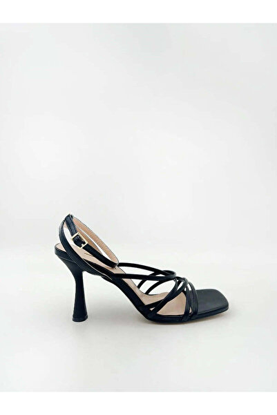 Corina STRAPPY SANDALS