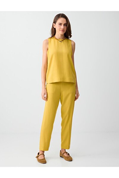 Jimmy Key Παντελόνι με λεπτομέρεια τσέπης σε χρώμα μουστάρδας, κανονική μέση ...