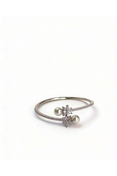 LABELRM Pearl Petal Bangle