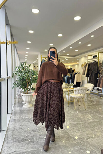 Sorridi Asymmetrical Cut Floral Embroidered Tulle Skirt (Suitable for Hijab)