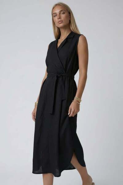 Trend Alaçatı Stili Μαύρο λινό φόρεμα Sofia με διπλό γιακά και λεπτομέρεια πι...