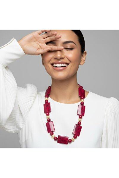 COCOSH TAKI Cherry pink color special design necklace with gold details.