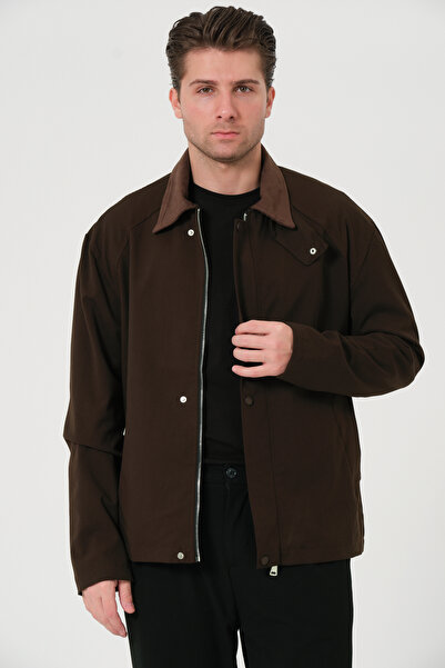 renvo style سترة رجالية سوداء مع تفاصيل ياقة بنية اللون