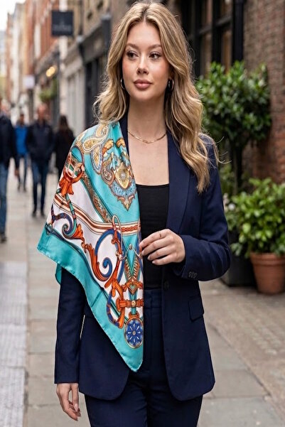 CAŞ DEKORASYON وشاح من الساتان ذو اللون الأزرق ونقوش مختلطة مقاس 90x90 سم