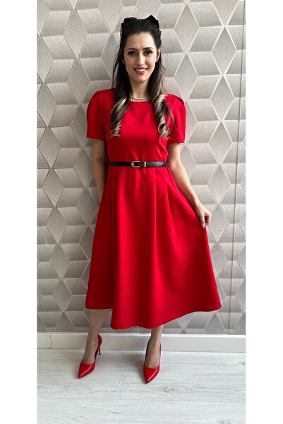 styleFlex Midi dress made of fabric with short sleeves and belt included
