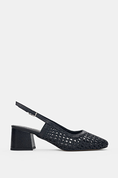 selin shoes حذاء نسائي بكعب سميك وتفاصيل محبوكة وحزام قابل للتعديل عند الكاحل...