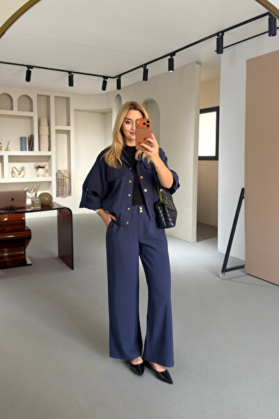 Sezgi Tekin Σετ Tensel σε σκούρο μπλε με λεπτομέρεια τσέπης και επωμίδες