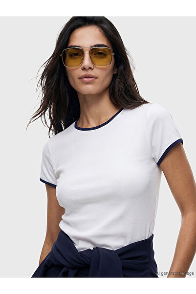 LC Waikiki Γυναικείο μπλουζάκι YK PLUS με λαιμόκοψη ποδηλάτου