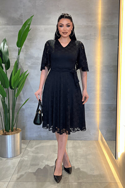 giyimmasalı Lace Fabric V-Neck Midi Dress - Black