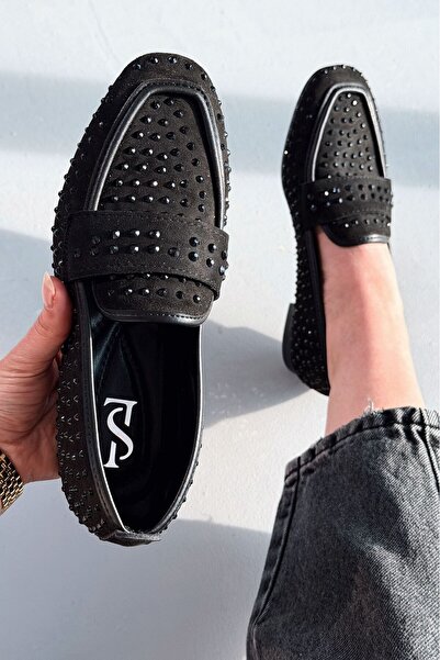 I Love Shoes حذاء تالوري نسائي لوفر من جلد الغزال الأسود مع حجر أسود