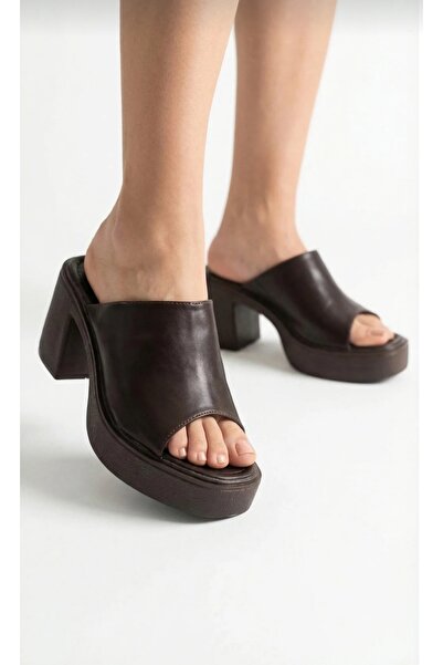 ds Dicle Stil Σανδάλια με σφήνα στη σόλα