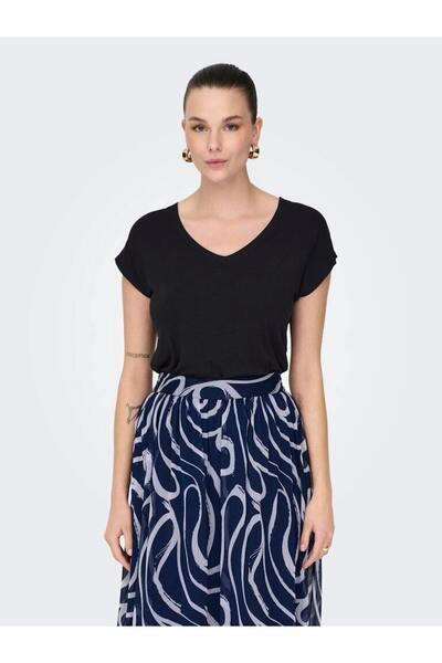 ONLY ONLRILLA S/S V-NECK TOP JRS Ženska crna majica - 15315776