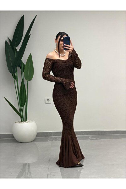 MARGA Boat Neck Lace Mermaid Dress