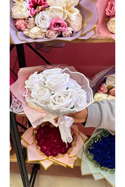 blackrosehediye باقة ورد مخملية مع تول مكشكش - هدية للعروس - هدية للحبيب - با...