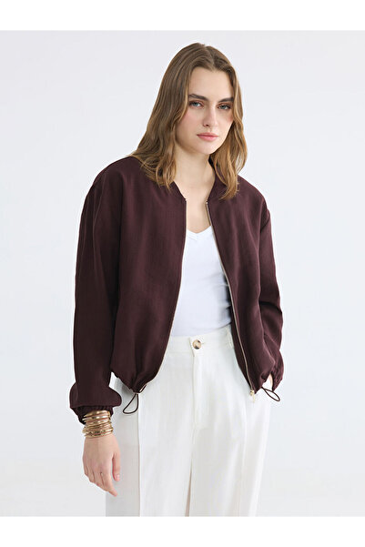 LC Waikiki سترة نسائية ذات ياقة جامعية باللون الأحمر الداكن