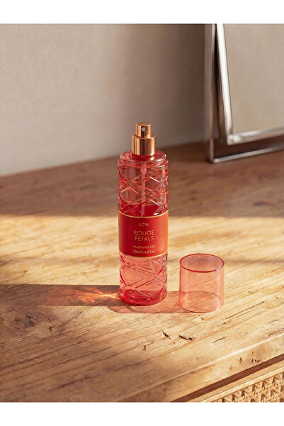 LC Waikiki Rouge Petals Parfümlü Vücut Spreyi 200 ml