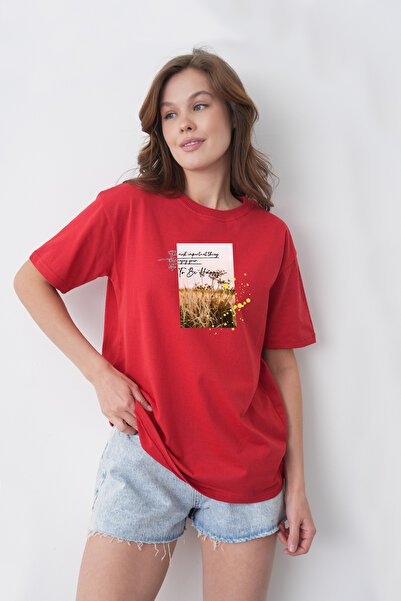 TREND EMMODA Tricou din bumbac roșu, cu gât rotund, cu vedere la natură, în s...