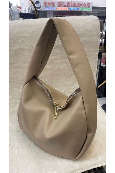 BLACK Soft Leather Single Compartment Shoulder Bag