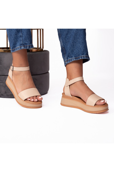 Dincomoditate Women's sandals Natural leather