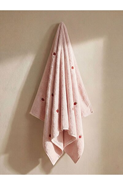 LC Waikiki Strawberry Embroidered Bath Towel 70X140 cm