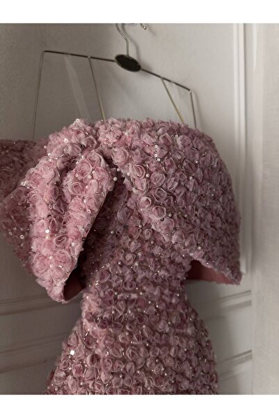 taya فستان سهرة وردي مطرز بعقدة أمامية