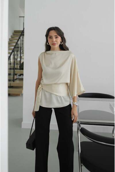 Havoş Beige Brooch Detailed Satin Blouse