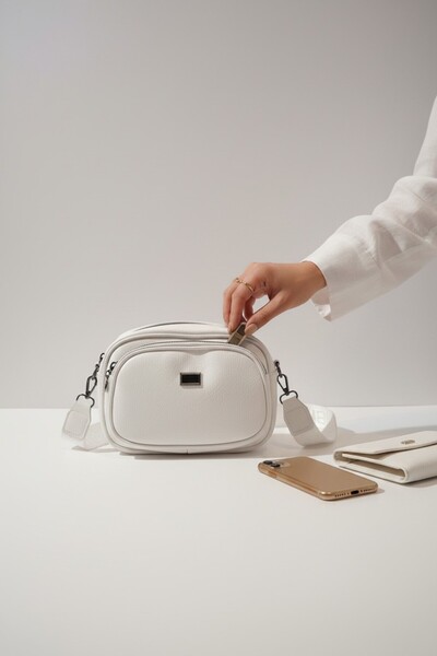 le NACAR Women's Crossbody Mini Multi-Compartment Bag for Daily Use