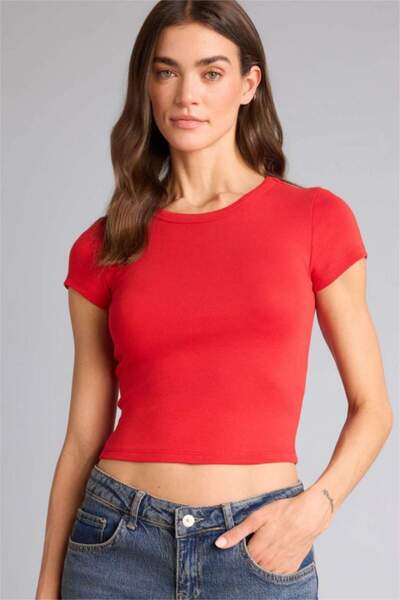 LC Waikiki Fitted Ribbed T-Shirt