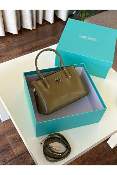 Generic Handbag and shoulder bag, high quality material, with accessories